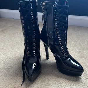 Gently worn size 7 stiletto heels